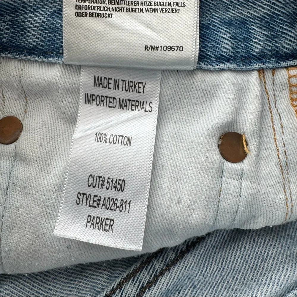 AGOLDE Parker Vintage Cut Off Shorts in Swapmeet Size 26 waist